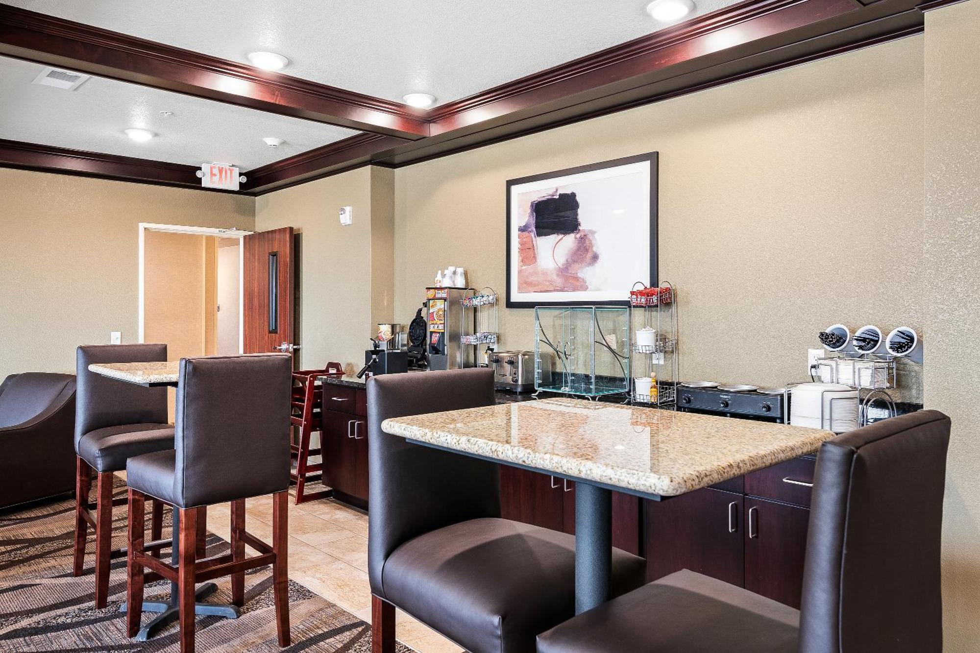 Cobblestone Inn & Suites - Yuma Exterior photo